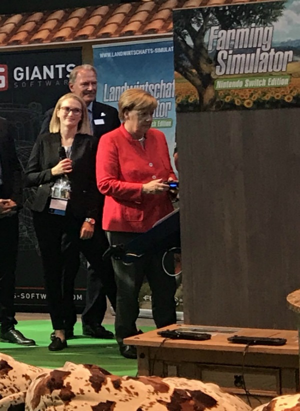 Ангела Меркель посетила игровую выставку Gamescom 2017