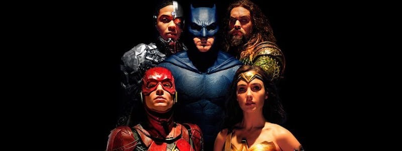 «Лига справедливости»: Бэтмен собирает команду героев в новом видео