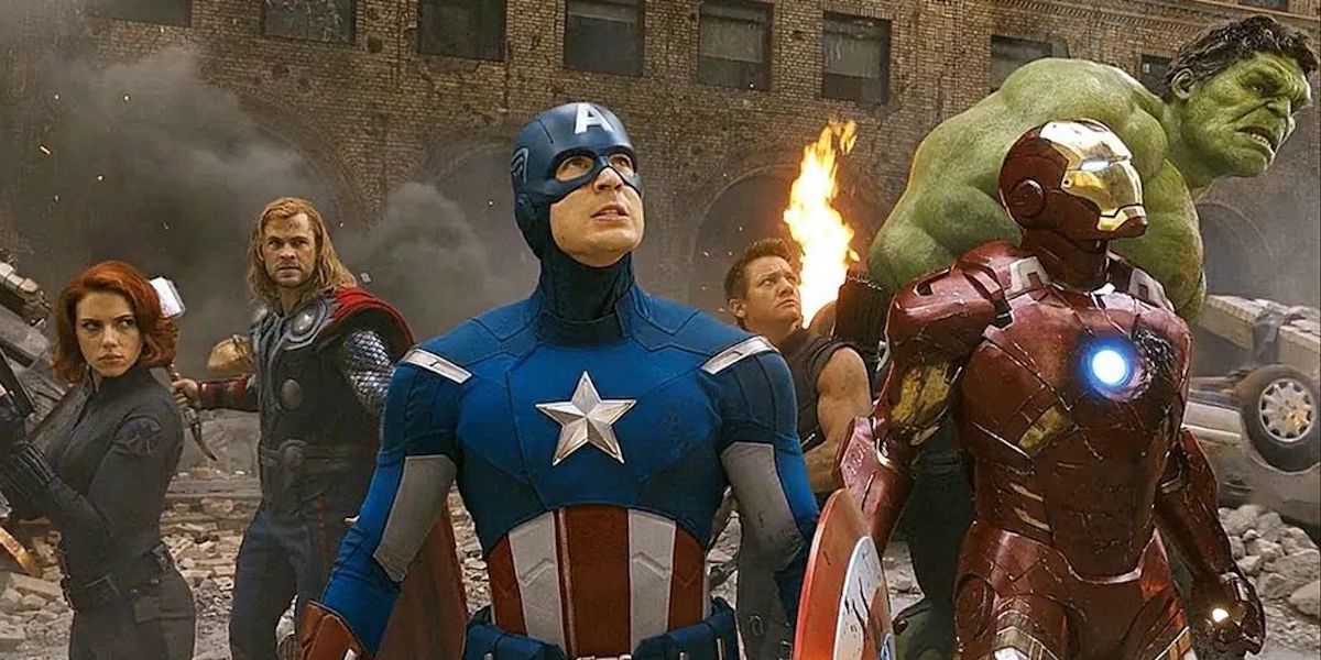 Знаменитый момент Мстителей в MCU показан с героями в оригинальных костюмах