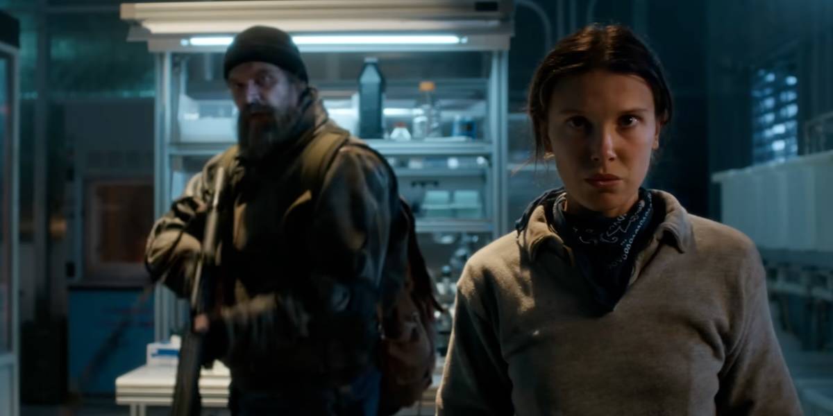 Конфликт на съемках «Очень странных дел»: Браун подала жалобу на Харбора