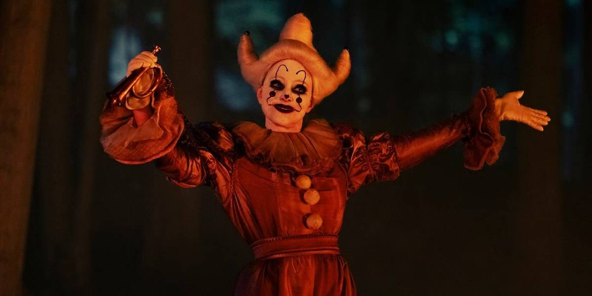 Почему Пеннивайз выглядит как клоун? Ответ приквела «Оно» разочаровал