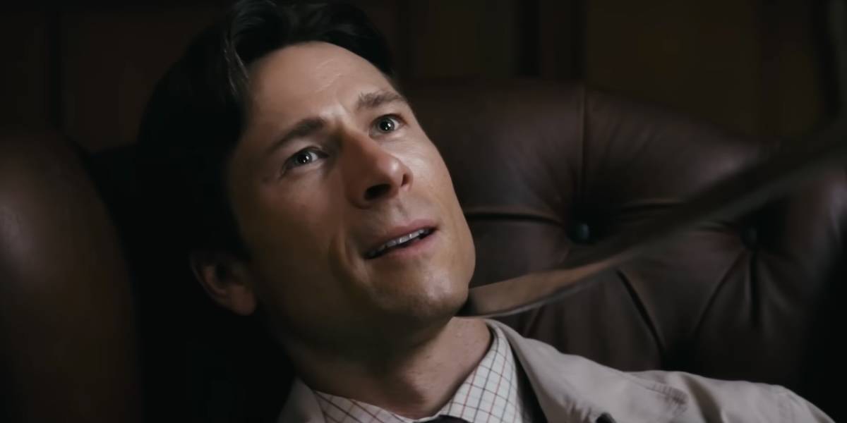 Обзор фильма «Наследник» — пустая черная комедия с Гленом Пауэллом