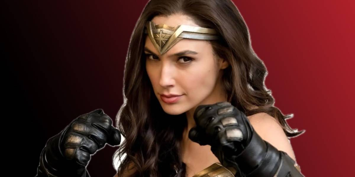 Снайдер показал архивное фото Чудо-женщины в перчатках Бэтмена