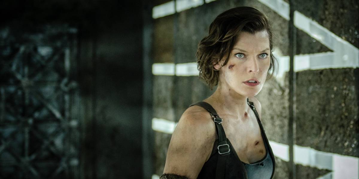 Первый взгляд на героя нового фильма «Обитель зла»: курьер в Раккун-Сити