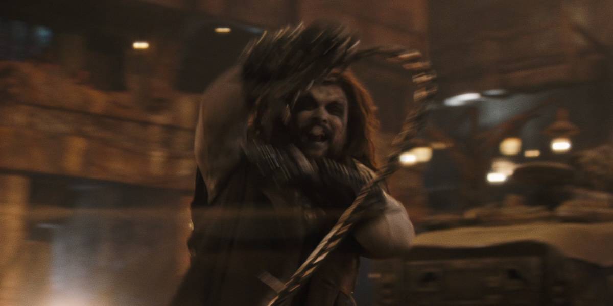 DC Studios показали 15 минут новых кадров «Супергерл» с Карой и Лобо