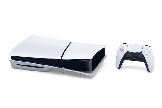 «Живые» фото PS5 Slim показали наглядное отличие от обычной консоли ...
