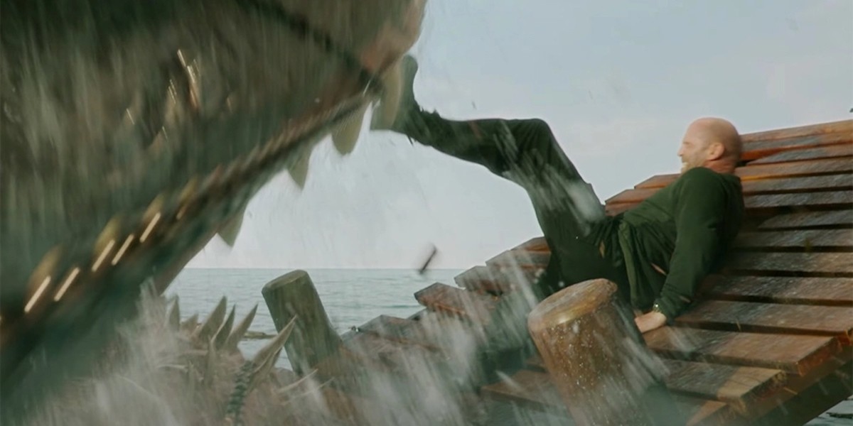 Джейсон Стэйтем против акулы - первый трейлер фильма «Мег 2: Впадина»