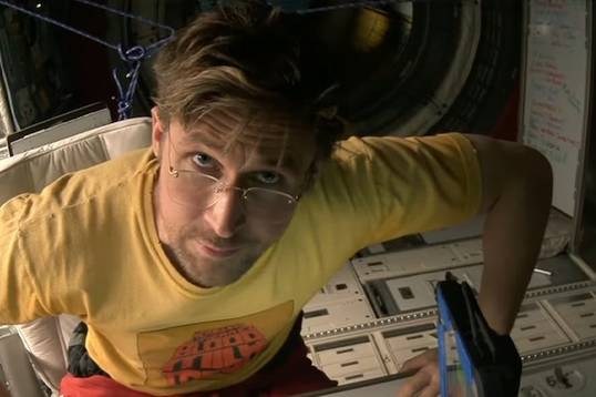 Критики высоко оценили «Проект „Конец света“» с Райаном Гослингом