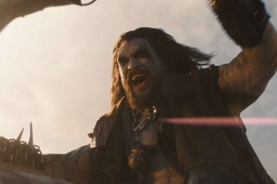 Фильм «Супергерл» меняли 8 раз — вышел новый тизер и кадр с Лобо