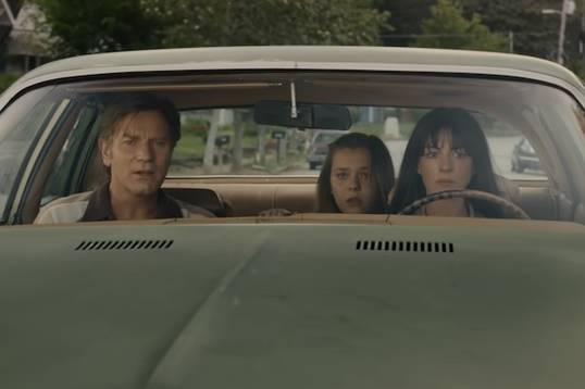 Вышел трейлер «Конца Оук-стрит» о динозаврах — новый проект Джей Джей Абрамса