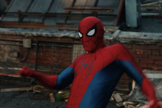 Новый синопсис «Человека-паука 4» намекает на связь с «Мстителями 5»