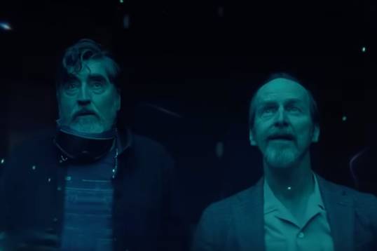 «Городок» на Netflix: братья Дафферы представили «Очень странные дела» про пенсионеров