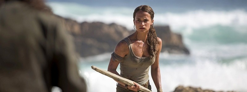 Близкий взгляд на Лару Крофт на новом постере фильма Tomb Raider