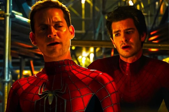 Sony прямо тизерит появление Тоби Магуайр и Эндрю Гарфилда в роли Человека-паука