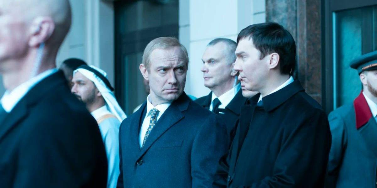 Отзывы о фильме «Кремлевский волшебник» про молодого Путина оказались смешанными