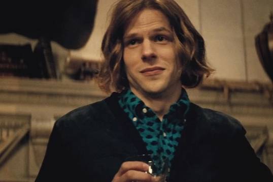 Зак Снайдер объяснил, почему Джесси Айзенберг сыграл Лекса Лютора