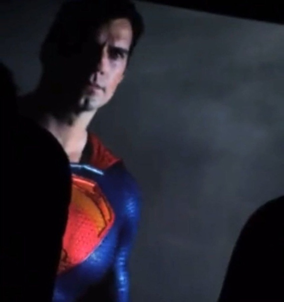 Утечка. Слитый кадр «Черного Адама» с Суперменом