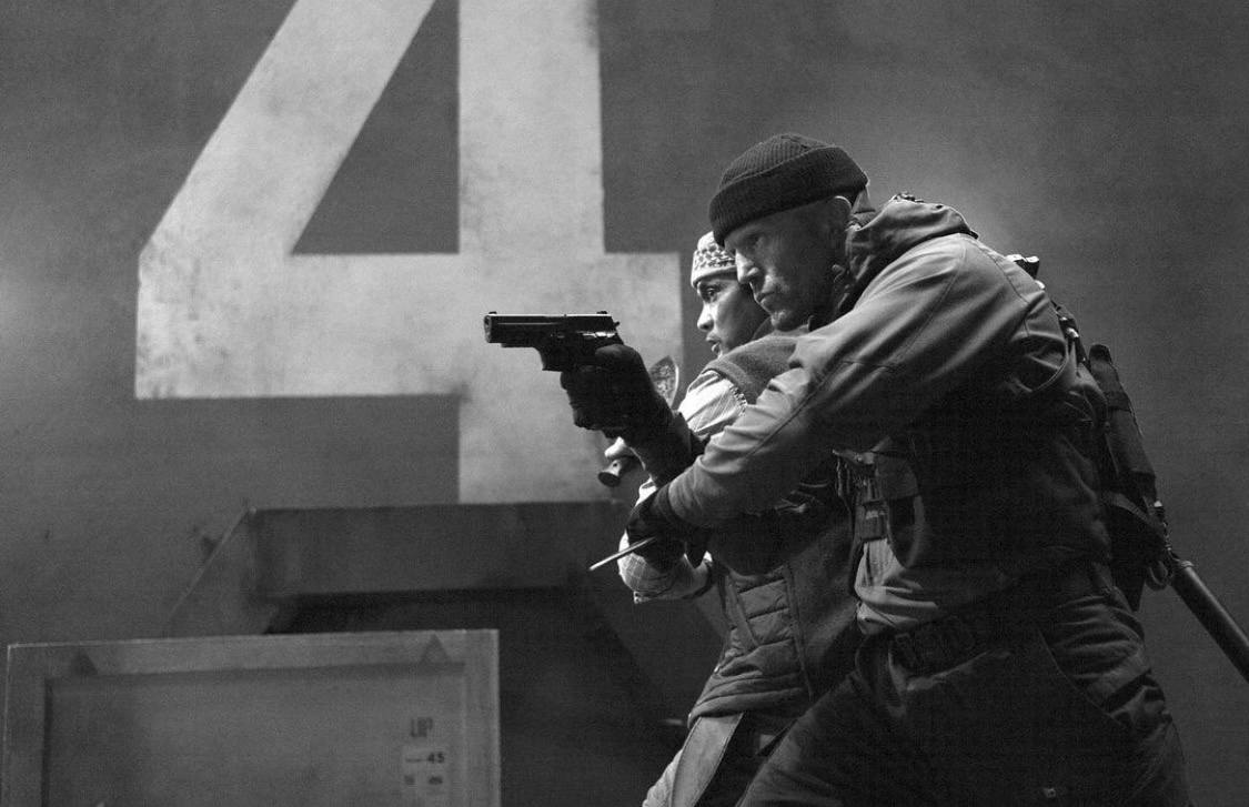 Новые кадры фильма «Неудержимые 4» показали Джейсона Стэйтема в экшен-сцене