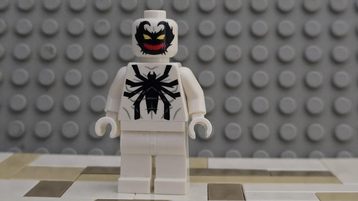 Минифигурка Анти-Венома / LEGO