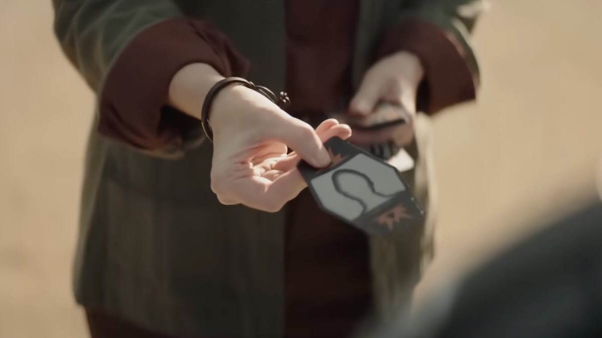 Карточка с наградой за Командора Койна в сериале «Мандалорец» и «Грогу» / Lucasfilm