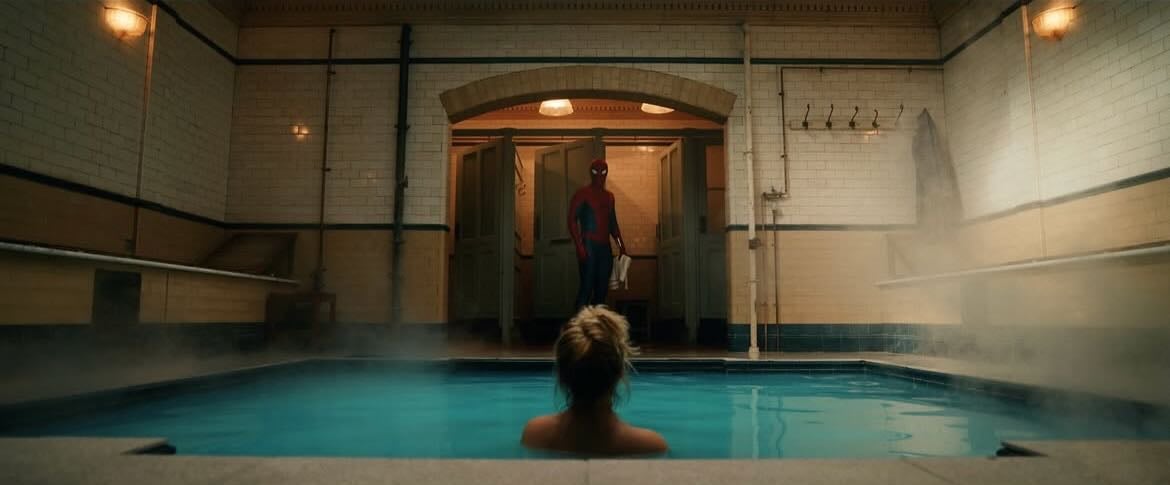 Флоренс Пью и Человек-паук в фильме «Новый день» / Sony Pictures